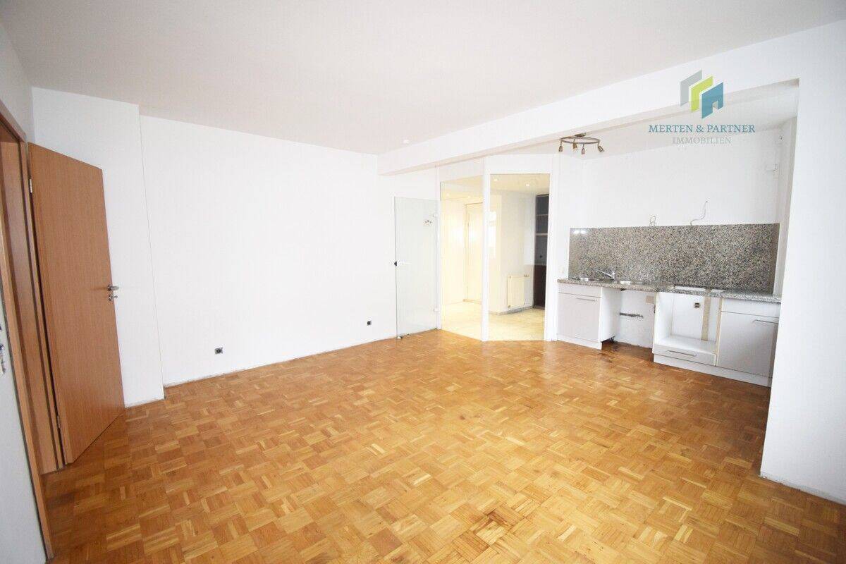 Modernisierte Wohnung im 1. Stockwerk, 42289 Wuppertal (Barmen Langerfeld)