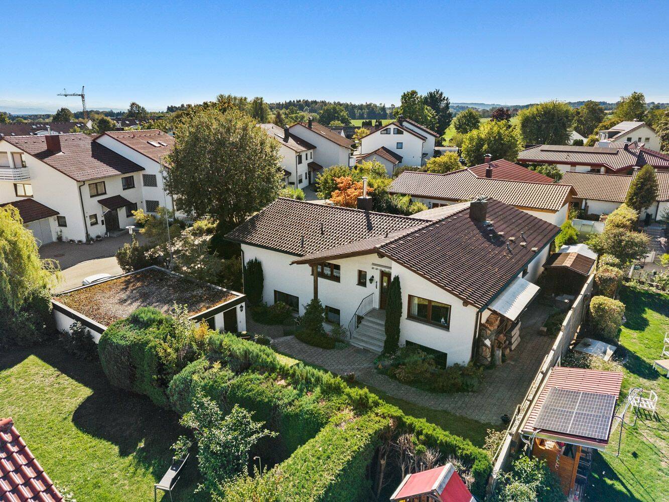 Freistehendes Einfamilienhaus mit Einliegerwohnung und Doppelgarage in Ravensburg, 88213 Ravensburg