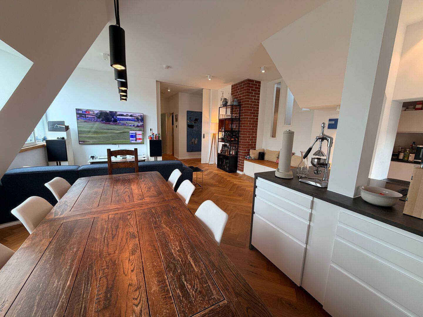 Exklusive Dachgeschosswohnung mit großer Dachterrasse, 2 Bädern & Einbauküche, 12207 Berlin (Steglitz-Zehlendorf Lichterfelde)