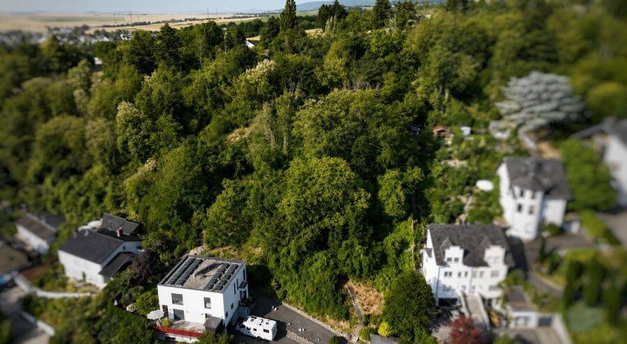 Traumgrundstück in Andernach – Urbanes Leben trifft idyllische Ruhe, 56626 Andernach