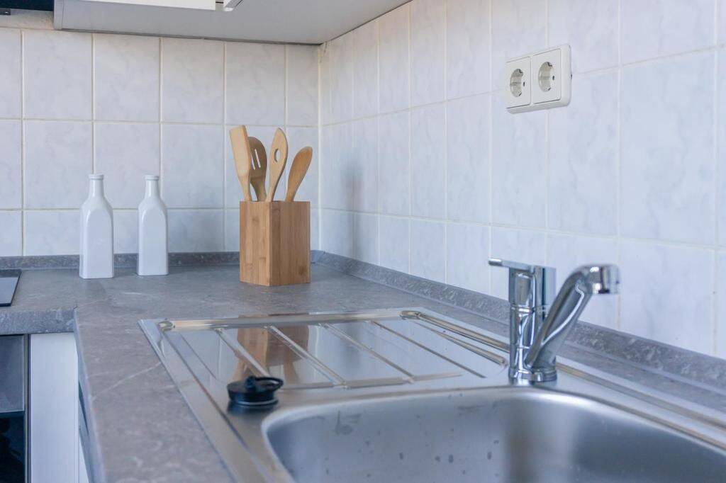 Bezugsfertige 2-Raum-Wohnung mit Einbauküche nahe Theaterplatz, 9111 Chemnitz (Altchemnitz Schloßchemnitz Zentrum)