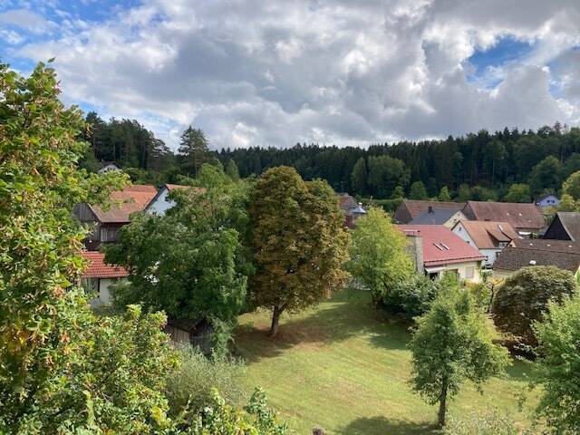 Große 2 Zi. Wohnung neue Küche & Luxusbadezimmer, 96142 Hollfeld
