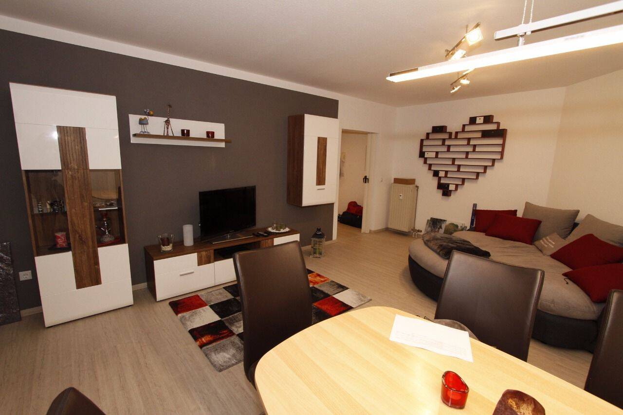 2,5-Zimmer-Wohnung mit Ebk, Balkon mit Blick auf den Stadtpark, 91413 Neustadt a.d. Aisch