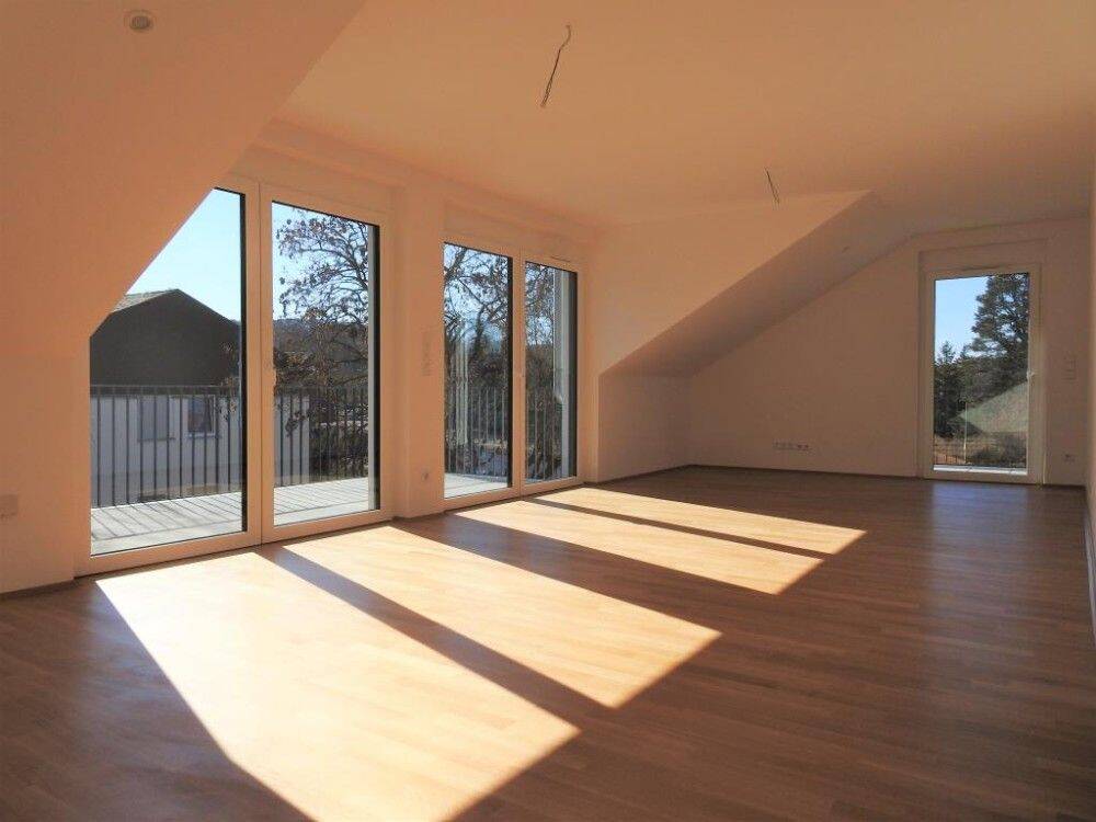 Wenn Sie besondere Ansprüche ans Wohnen stellen … Moderne Komfortwohnung mit zwei Balkonen …, 90768 Fürth