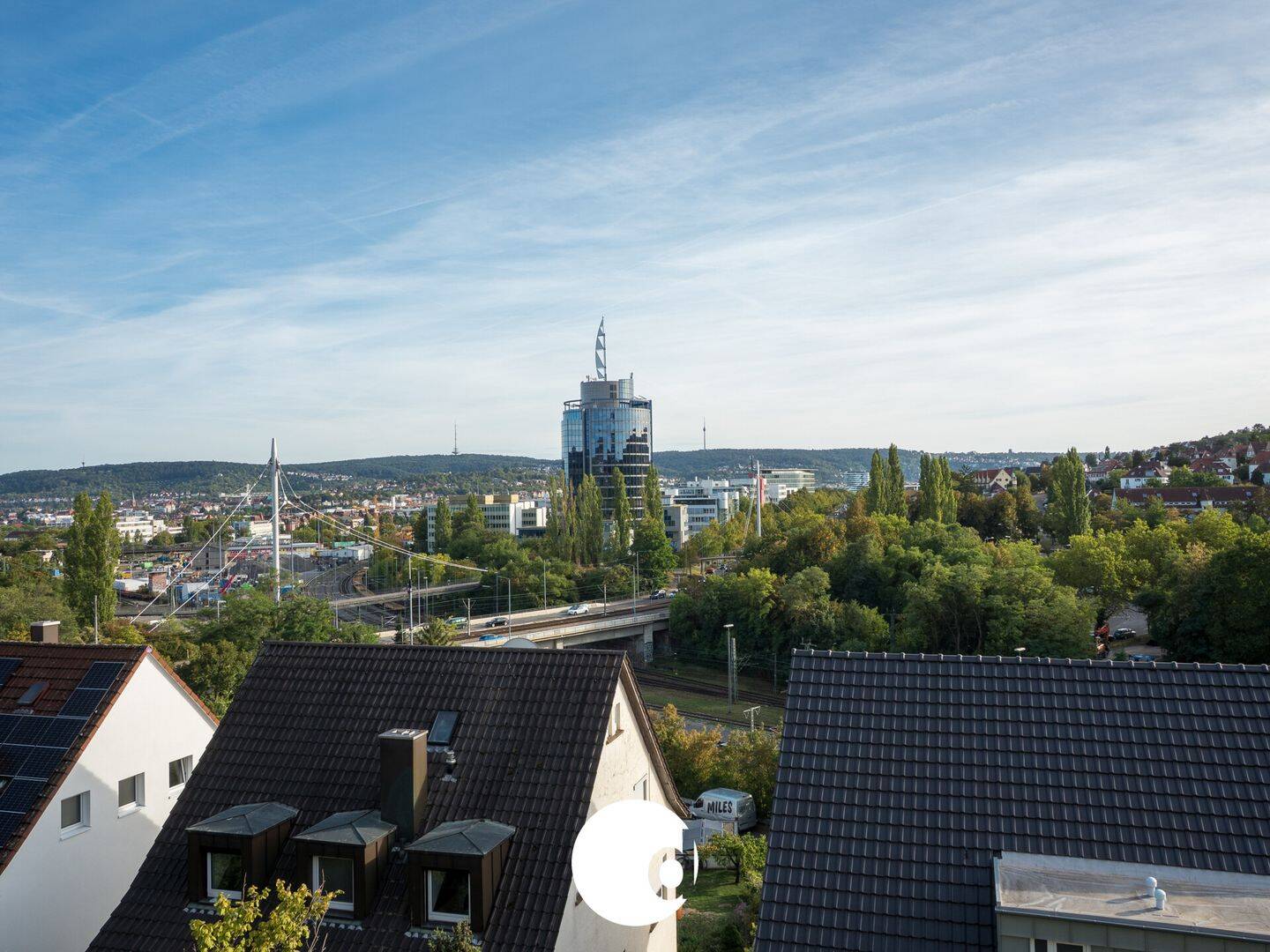 Erstbezug nach Sanierung: DG-Wohnung mit zusätzlicher Nutzfläche (ca. 80 m² Wohn- und Nutzfläche), 70191 Stuttgart (Bad Cannstatt Nord)
