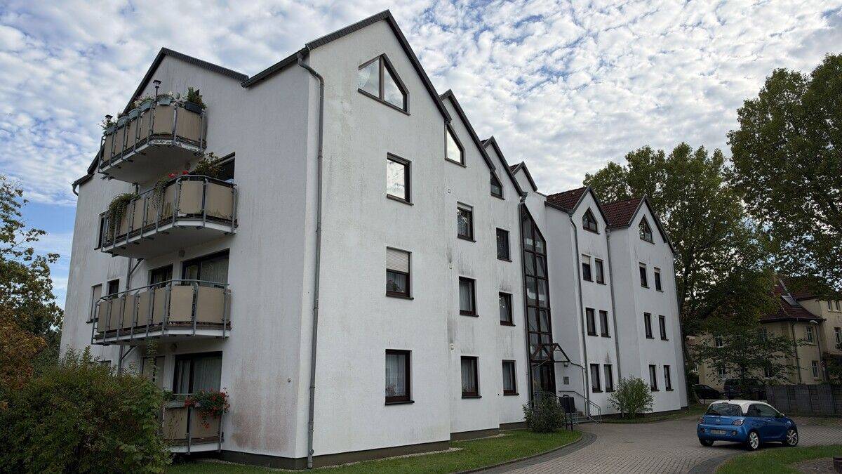 Wohnen nahe der Goitzsche – 2-Raum-Wohnung mit Balkon und Stellplatz, 6749 Bitterfeld-Wolfen