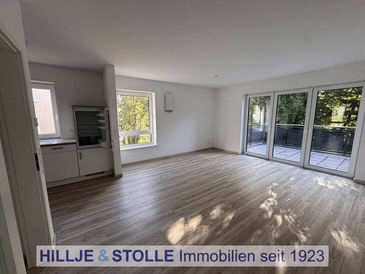 Moderne, barrierearme  3-ZKB Wohnung mit Balkon im Herzen von Aurich!, 26603 Aurich