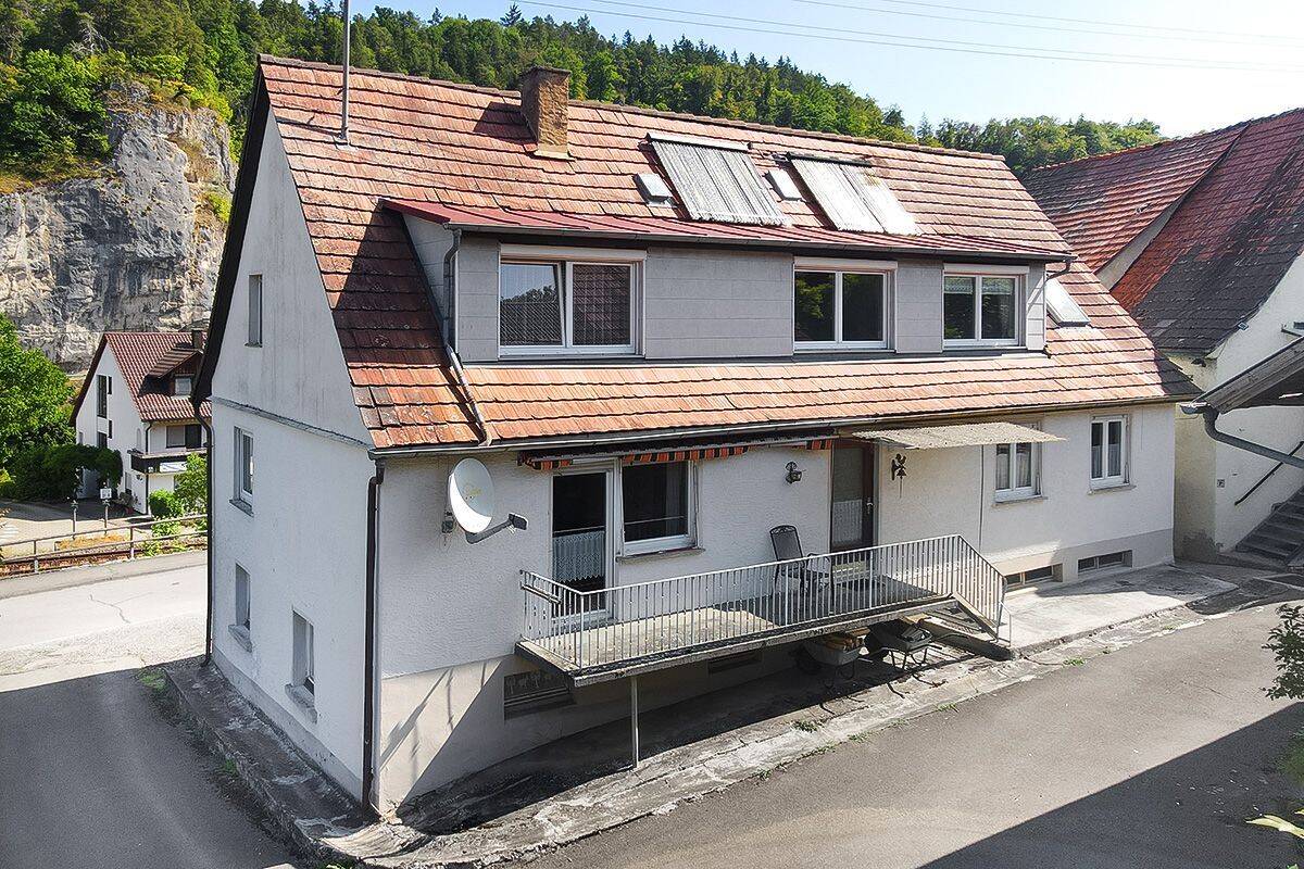 Idyllischen Donautal – großes Wohnhaus mit Nebengebäude . ca. 3.325 m² Grundstück, 72488 Sigmaringen