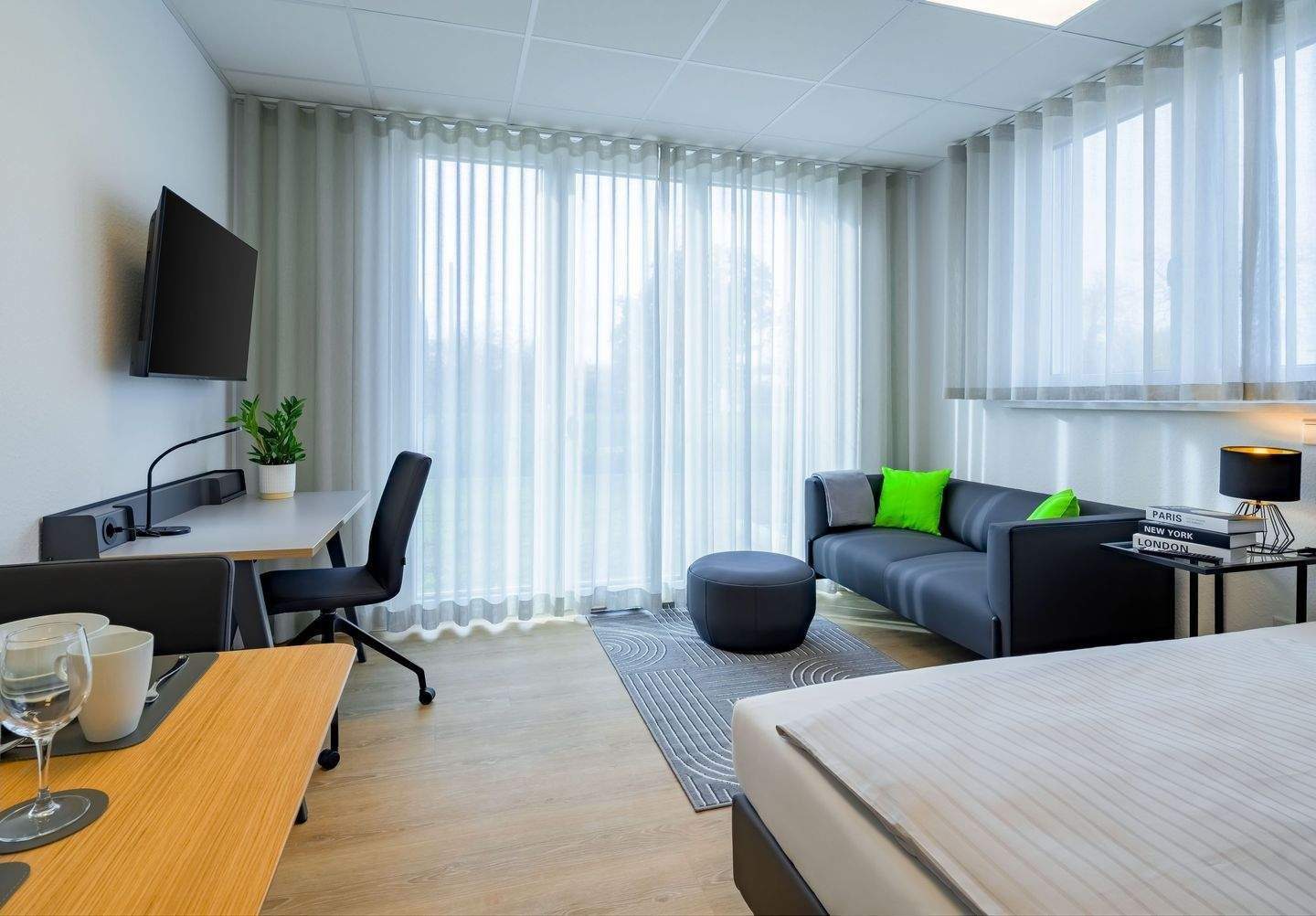 Großzügiges 1-Zimmer-Apartment, modern möbliert & voll ausgestattet in Hainburg, 63512 Hainburg