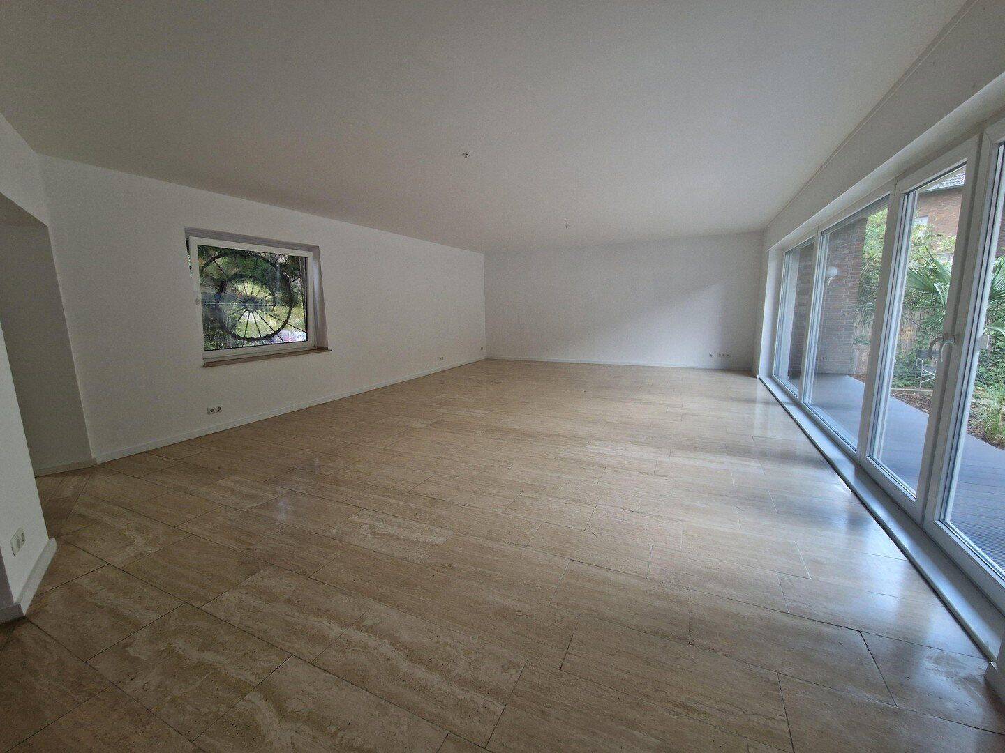 Buchholz! Haus im Haus – 156 qm EG-Wohnung mit Terrasse, Garten und gr. Garage, 47249 Duisburg (Buchholz Großenbaum Wanheim-Angerhausen)