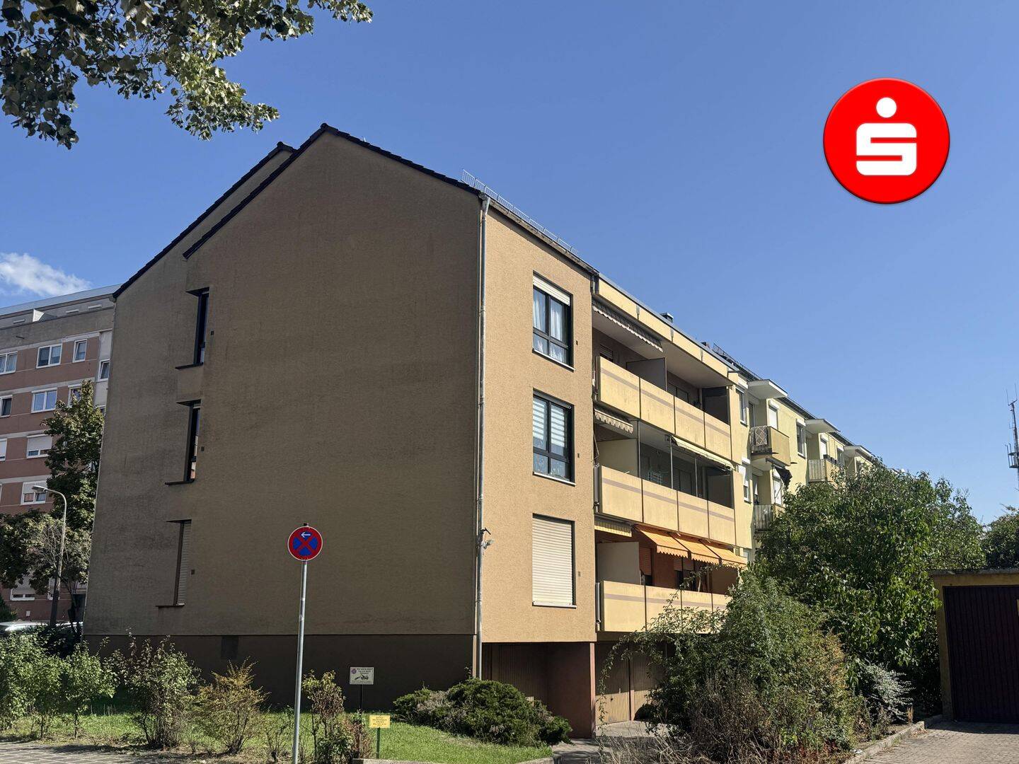 Freie 2-Zimmer-Wohnung mit Garage in Großreuth bei Schweinau, 90431 Nürnberg