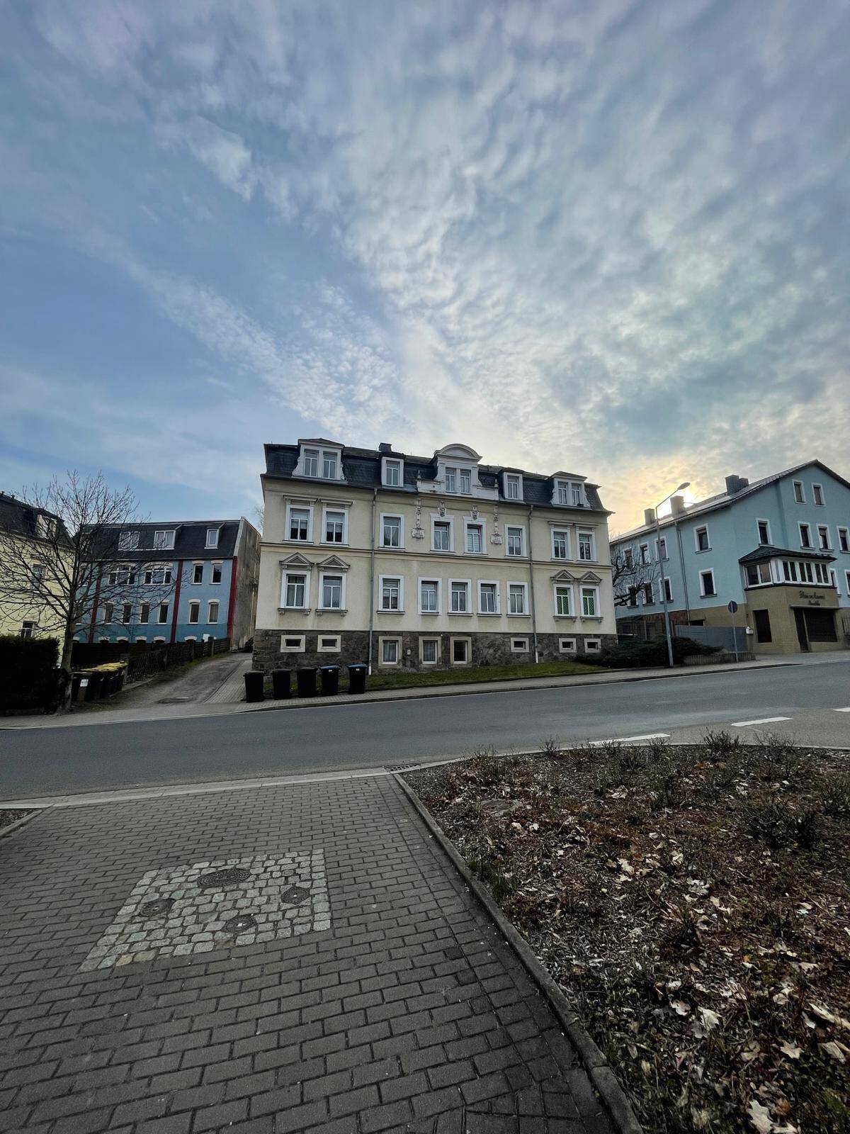 Helle 3 RWE / DG / Bad mit Fenster & Badewanne / Parkplatz / gr0ßer Keller, 1705 Freital