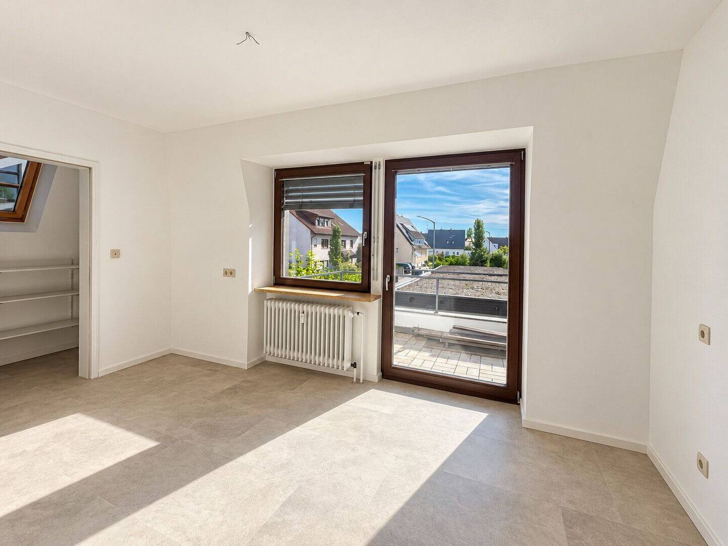 Große Wohnung mit Sonnenbalkon in Möhrendorf, 91096 Möhrendorf