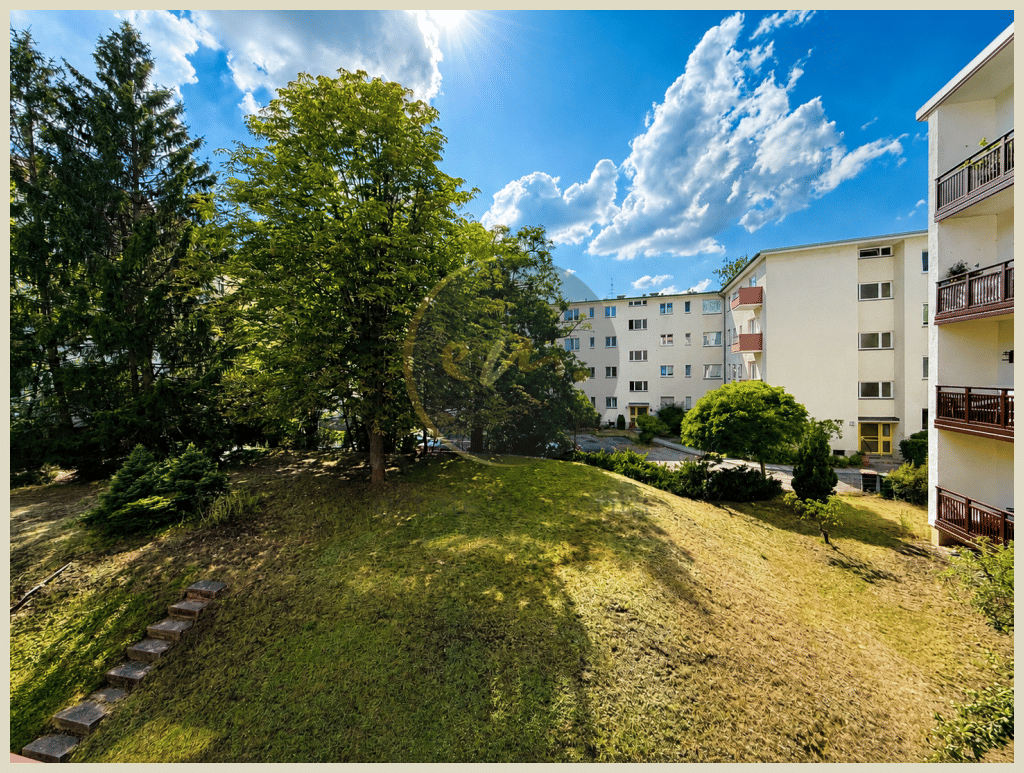 Bezugsfrei, zwei Balkone, Grünblick, PKW-Stellplatz und ansprechend modernisiert…, 12169 Berlin (Steglitz-Zehlendorf Steglitz)