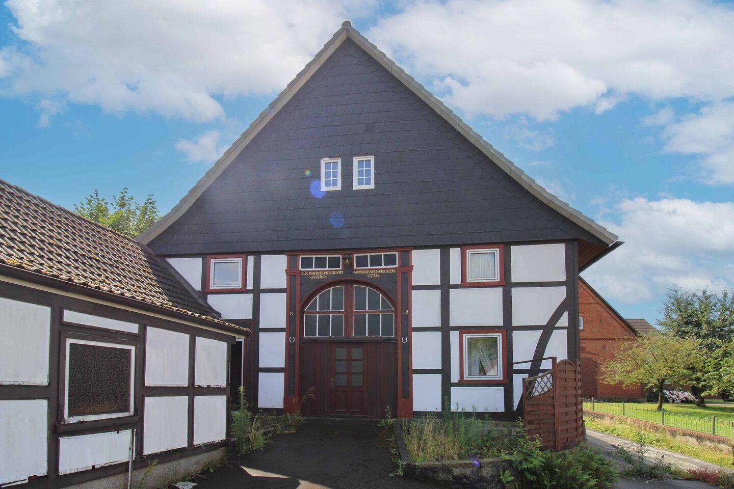 Denkmalgeschütztes EFH mit Gestaltungspotenzial in Vorstadtlage, 31737 Rinteln