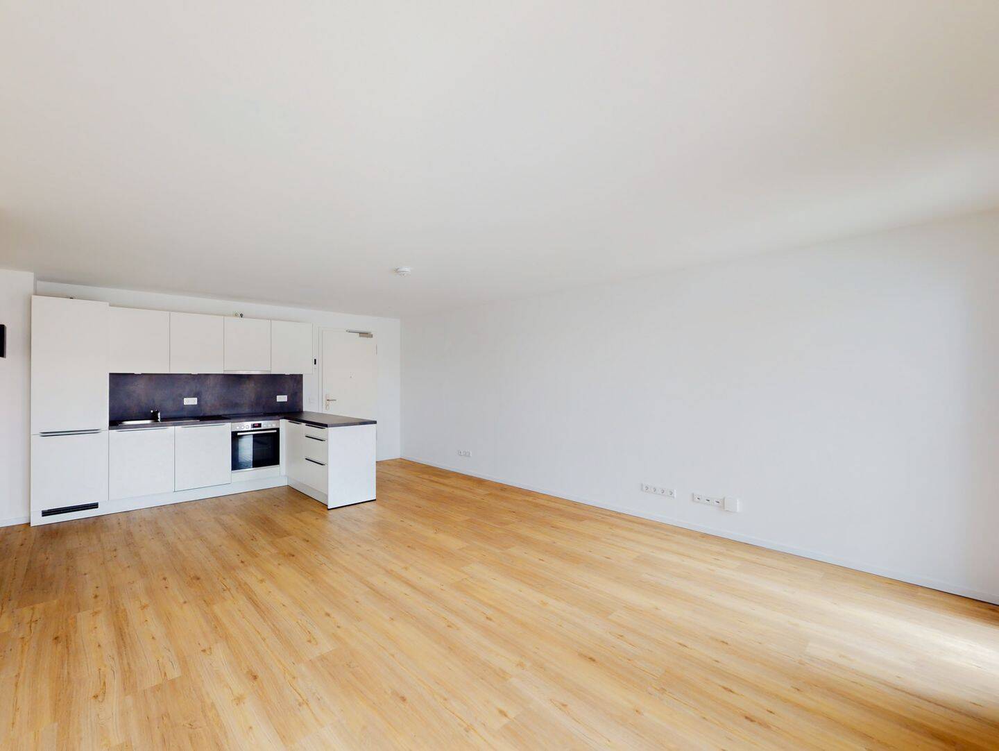 Wohnen mit Ausblick: 3 Zimmer mit Balkon, 90439 Nürnberg (Großreuth bei Schweinau Schweinau Sankt Leonhard Sündersbühl)