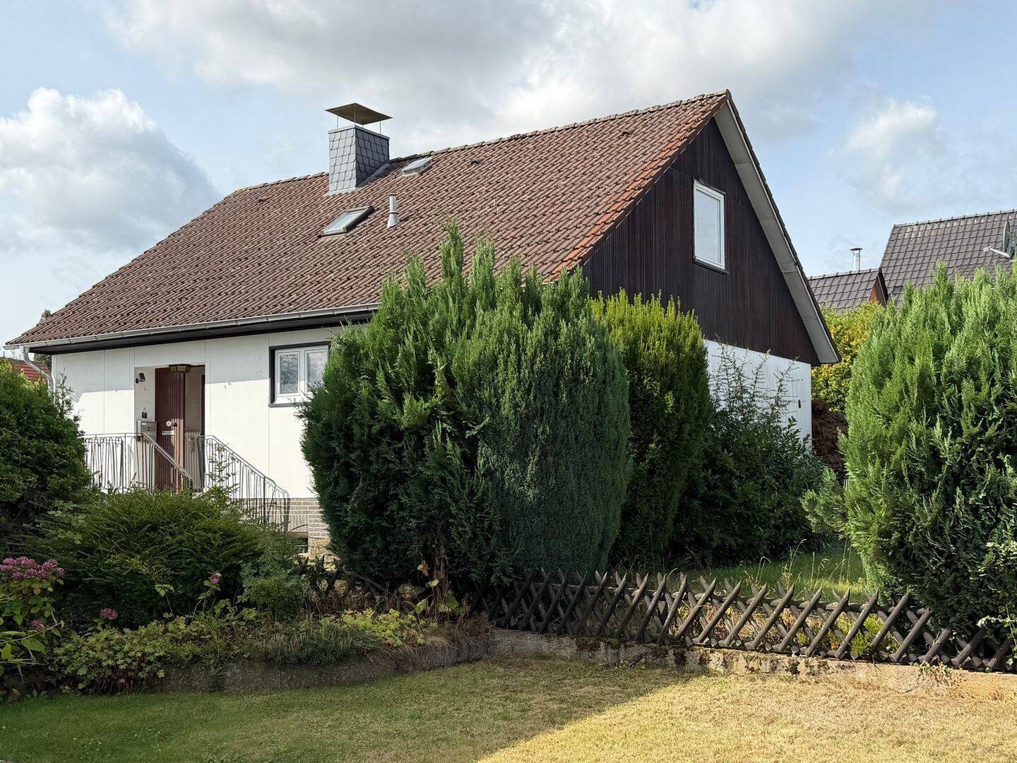 Großzügiges Grundstück mit bestehender Bebauung und vielfältigen Gestaltungsmöglichkeiten, 37079 Göttingen