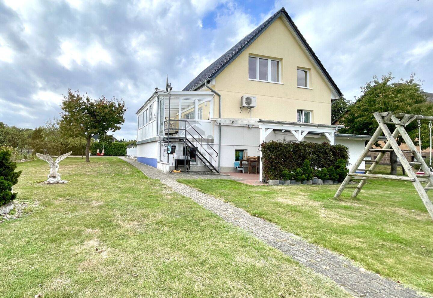 RUHIG WOHNEN AM FELDRAND – GEPFLEGTES EINFAMILIENHAUS MIT GROSSEM GRUNDSTÜCK, 29392 Wesendorf