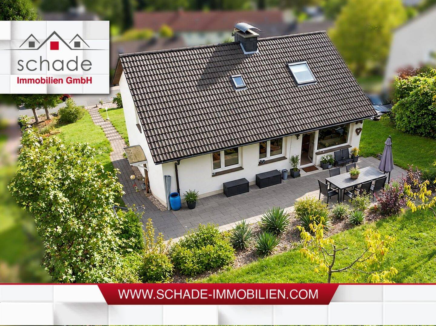 SCHADE IMMOBILIEN – Ein Haus – viele Möglichkeiten. EFH mit Einliegerwohnung + Terrassen, 2 Garagen!, 58840 Plettenberg