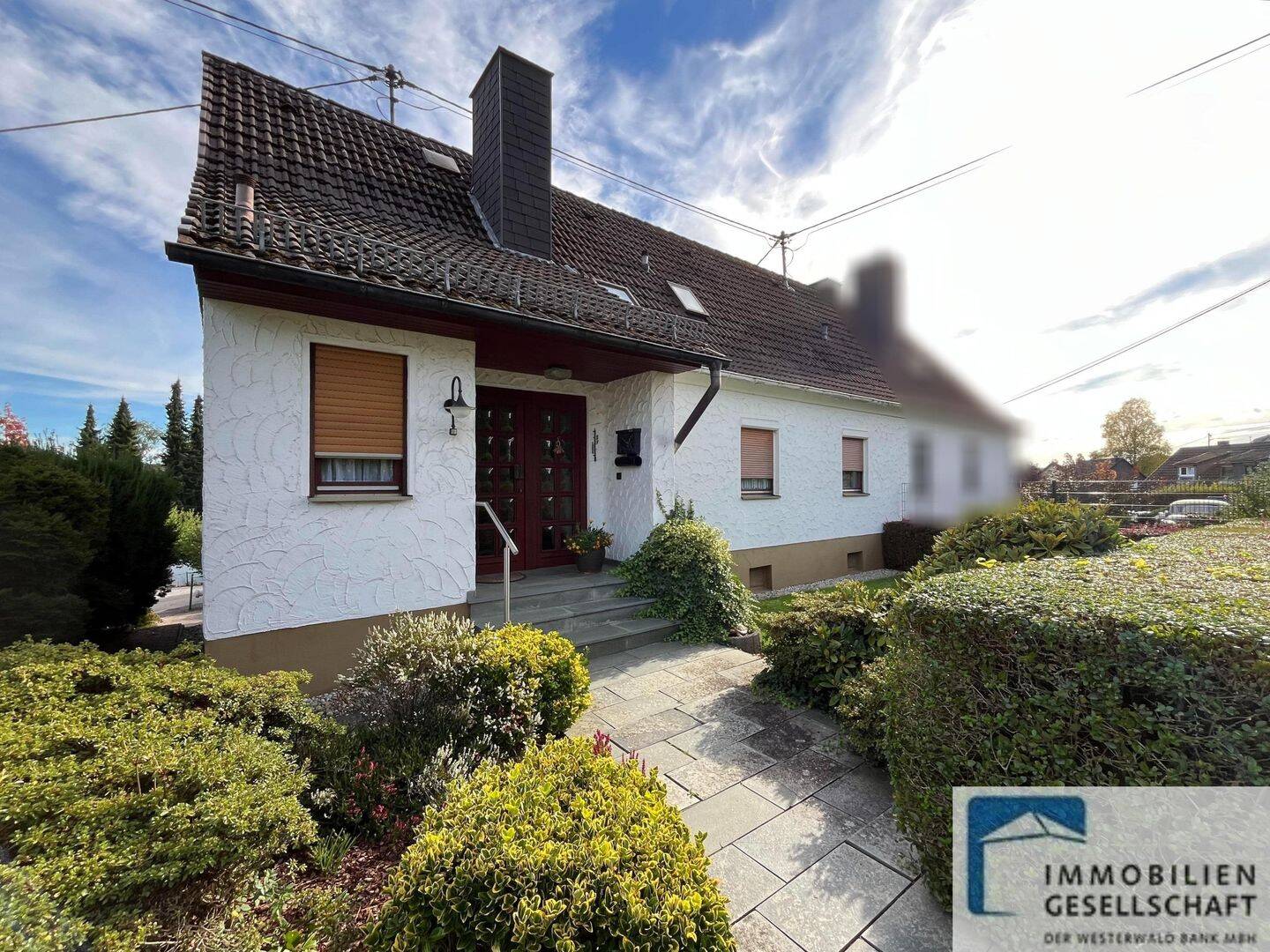 Gepflegte Doppelhaushälfte mit großem Garten und tollem Blick über Puderbach!, 56305 Puderbach