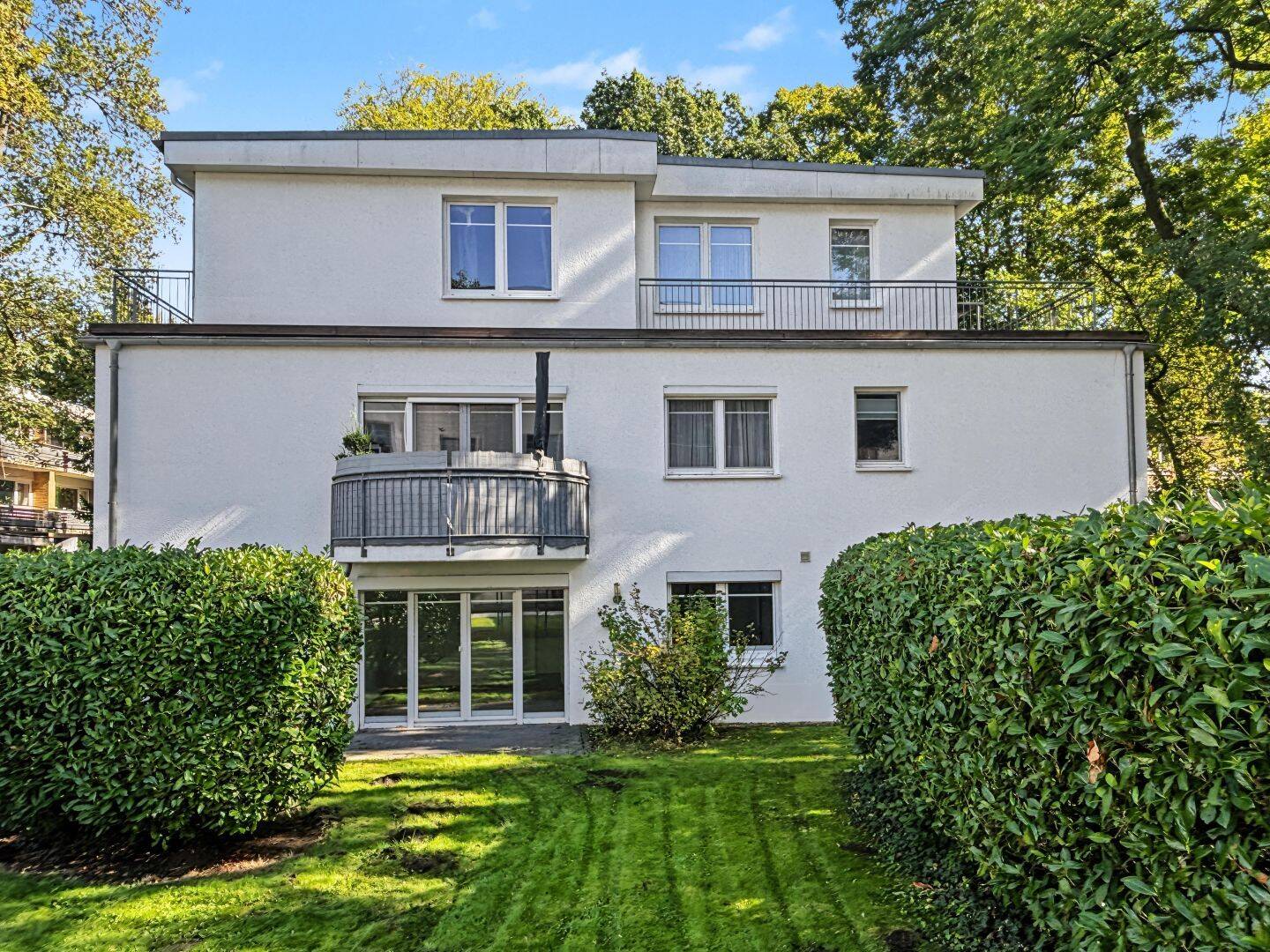 Großzügigkeit, die sich nach außen fortsetzt: 4-Zimmer-Erdgeschosswohnung in HH-Bahrenfeld, 22761 Hamburg (Altona Bahrenfeld)