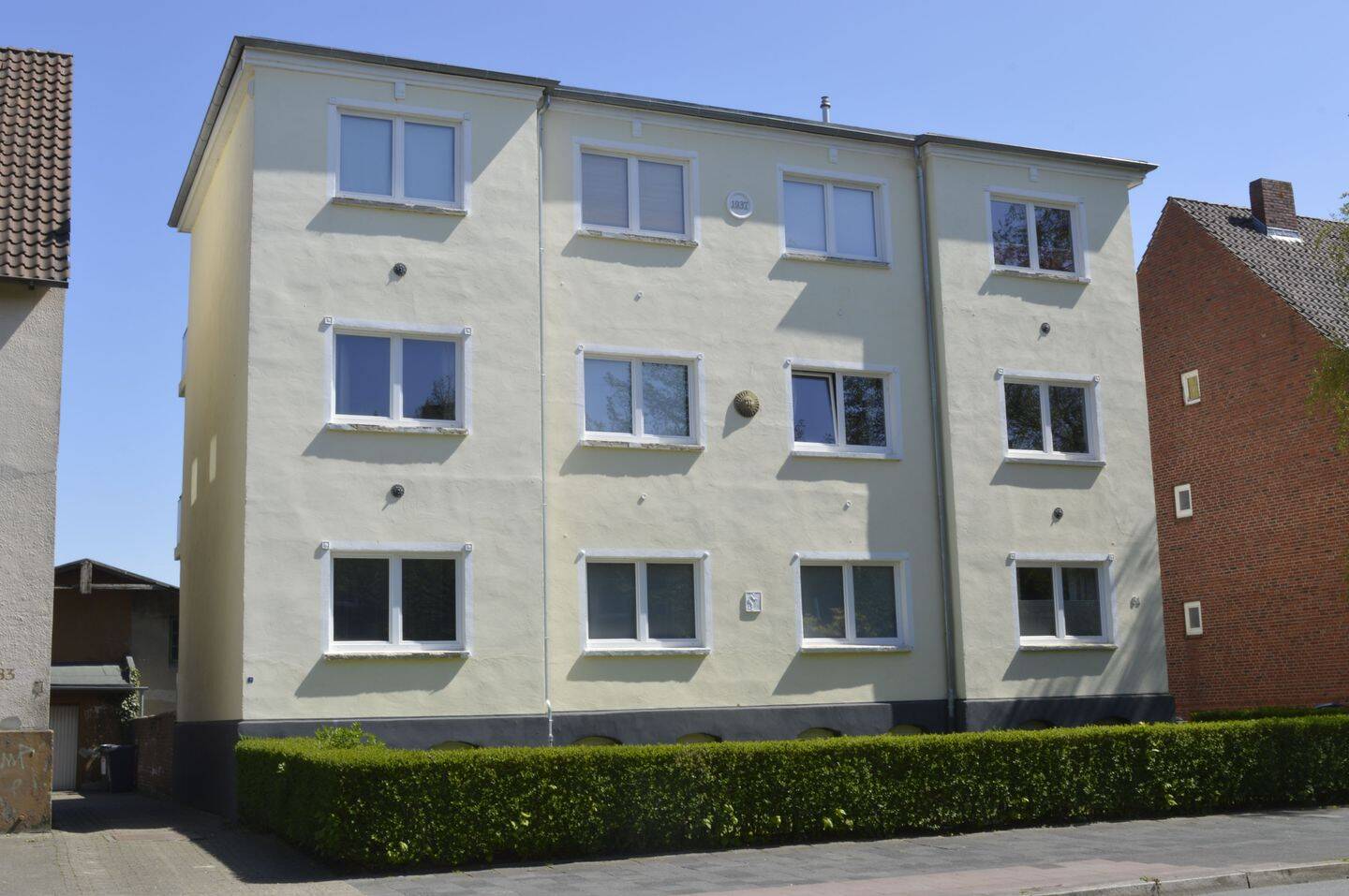 015/004 – 2 ZKB-Wohnung im 1. OG links zu vermieten, 26382 Wilhelmshaven (Bant Heppens Innenhafen Innenstadt Siebethsburg)