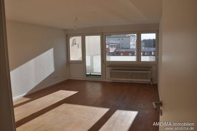 Neu renoviert, mit Balkon, inkl. Kfz-Garagenstellplatz, 90547 Stein