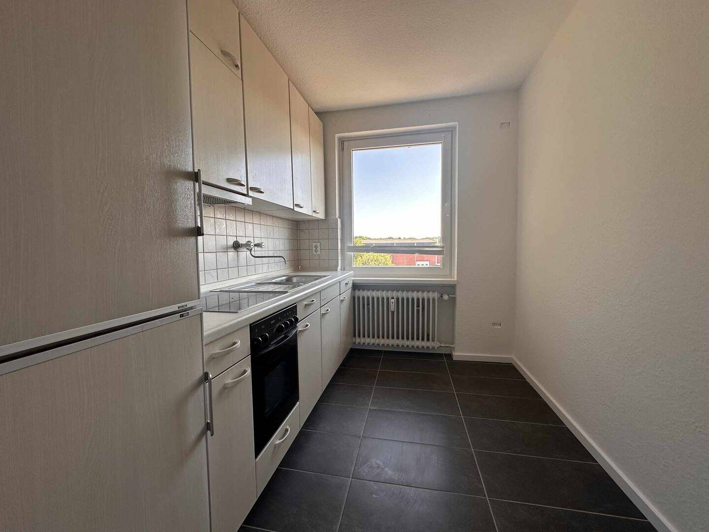 Frisch renovierte 3-Zimmer-Wohnung mit Balkon, 21339 Lüneburg
