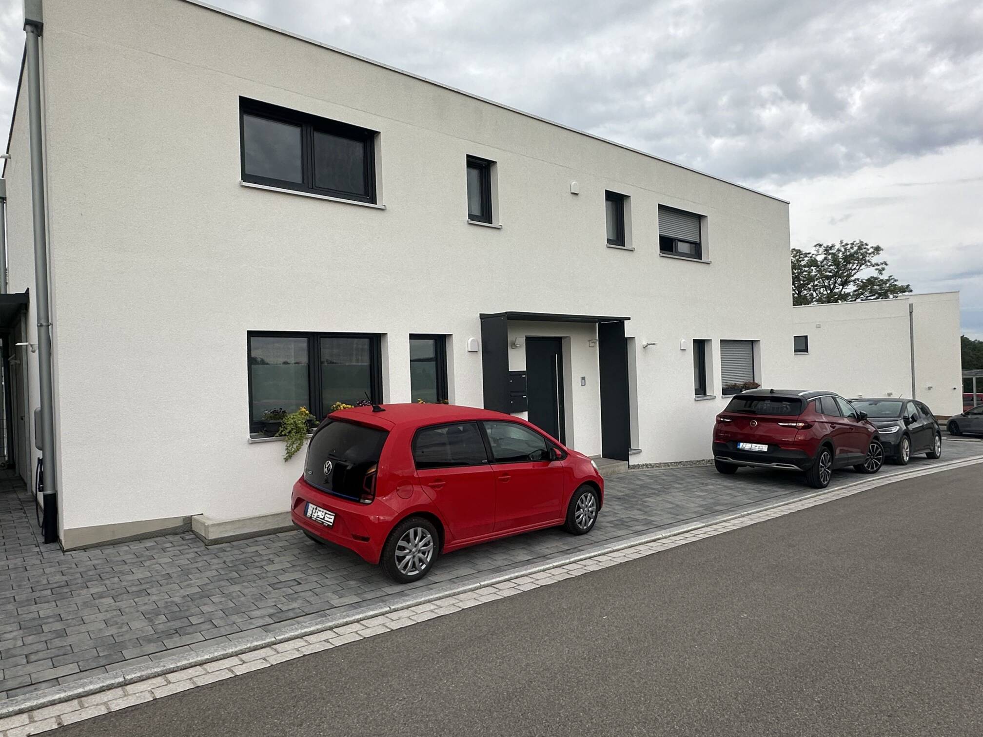 Exklusive Wohnung in Seenähe – Modern wohnen auf zwei Ebenen, 78256 Steißlingen