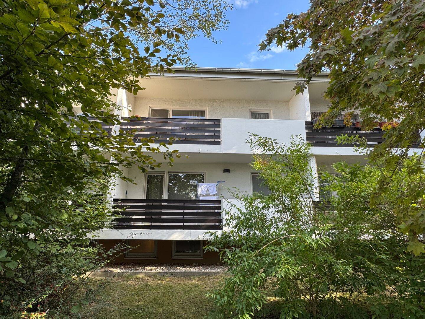 Solln: 1-Zimmer-Wohnung mit großem Balkon und separater Küche – oberste Etage, 81477 München (Thalk. Obersendl.-Forsten-Fürstenr.-Solln)