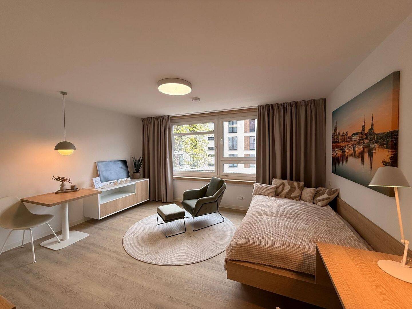 Vollmöbliertes Apartment im Herzen Dresdens, 1069 Dresden
