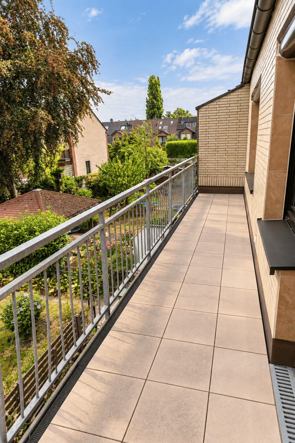 Helle 3-Zimmer-Wohnung mit Balkon & EBK in Düsseldorf-Wersten – befristet, 40591 Düsseldorf (Eller Holthausen Oberbilk Wersten)