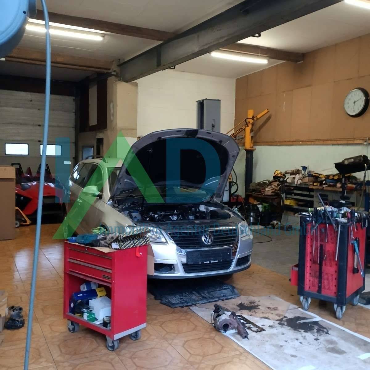 Zwei Häuser mit KFZ-Gewerbe auf weitläufigem Grundstück inklusive Waldfläche., 97359 Schwarzach a. Main