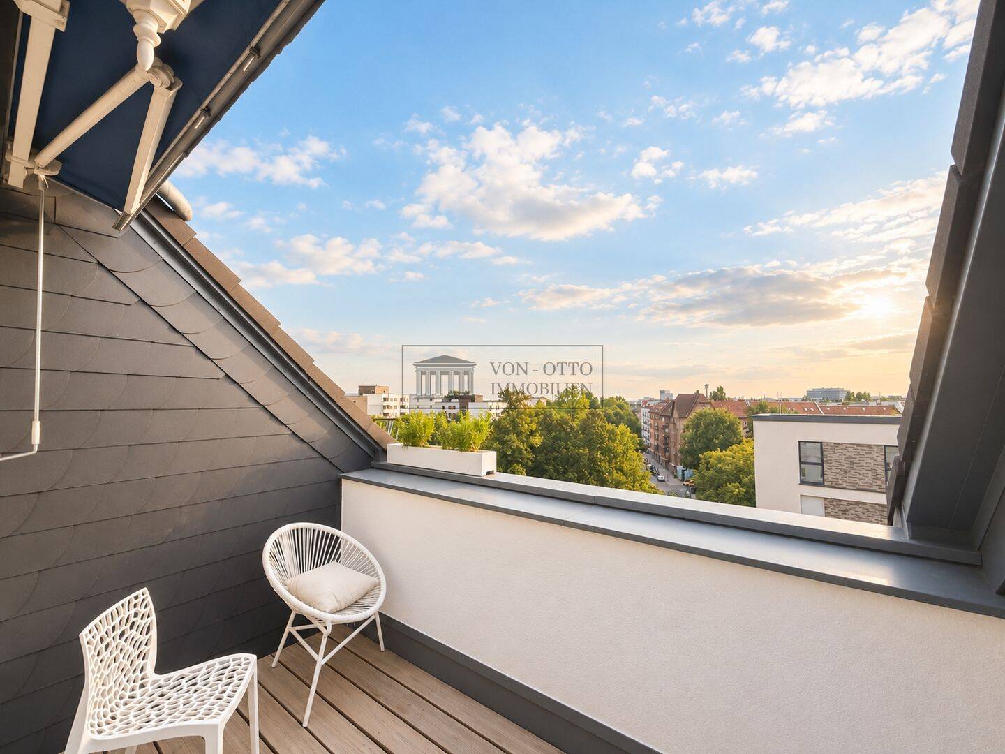 3-Zimmer-Dachgeschosswohnung mit Südterrasse und Weitblick in Berlin-Wedding, 13347 Berlin (Mitte Gesundbrunnen Wedding)