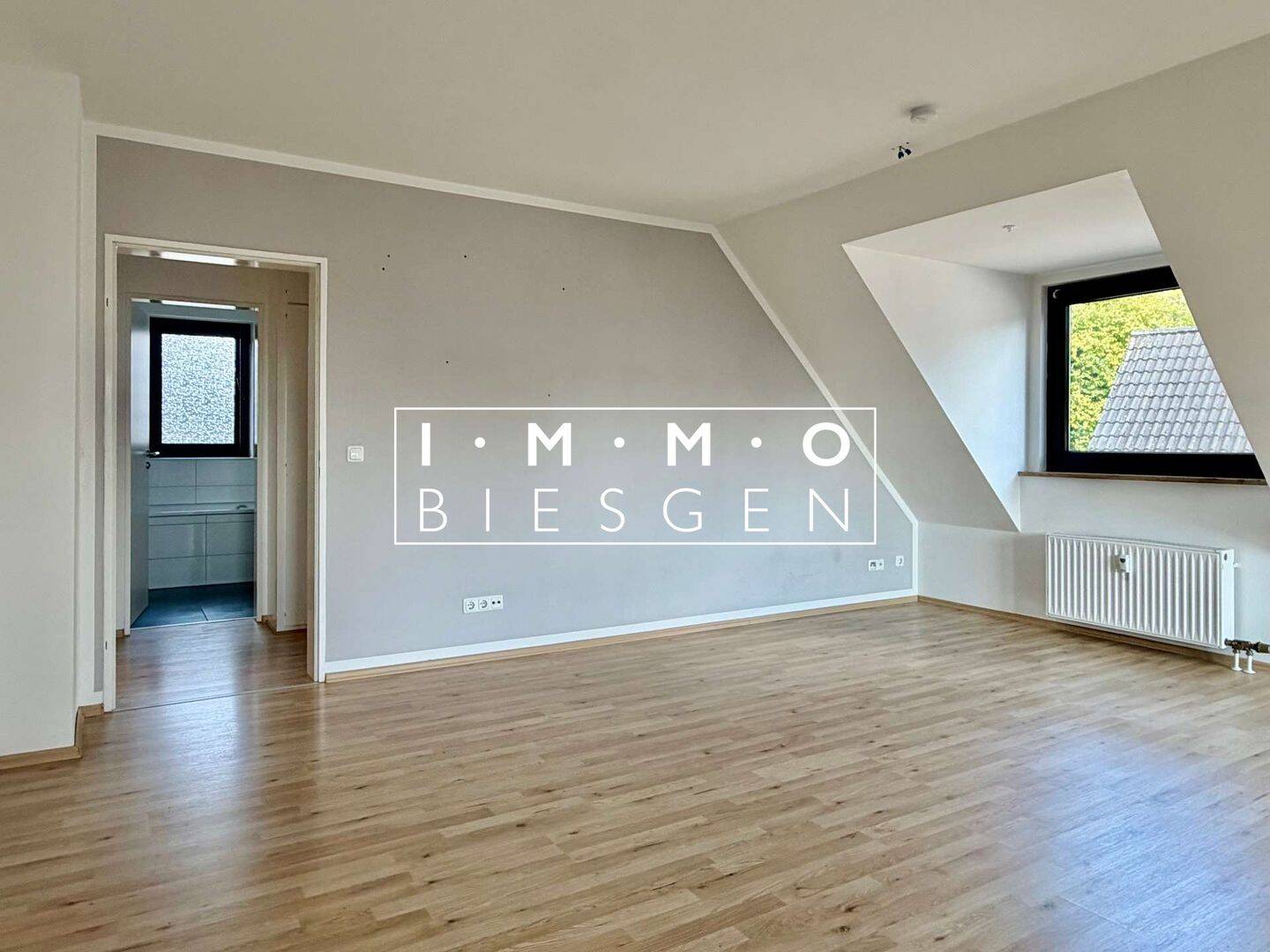 Einziehen und Wohlfühlen! Eigentumswohnung mit Balkon und Tiefgarage in Mülheim-Holthausen, 45470 Mülheim an der Ruhr