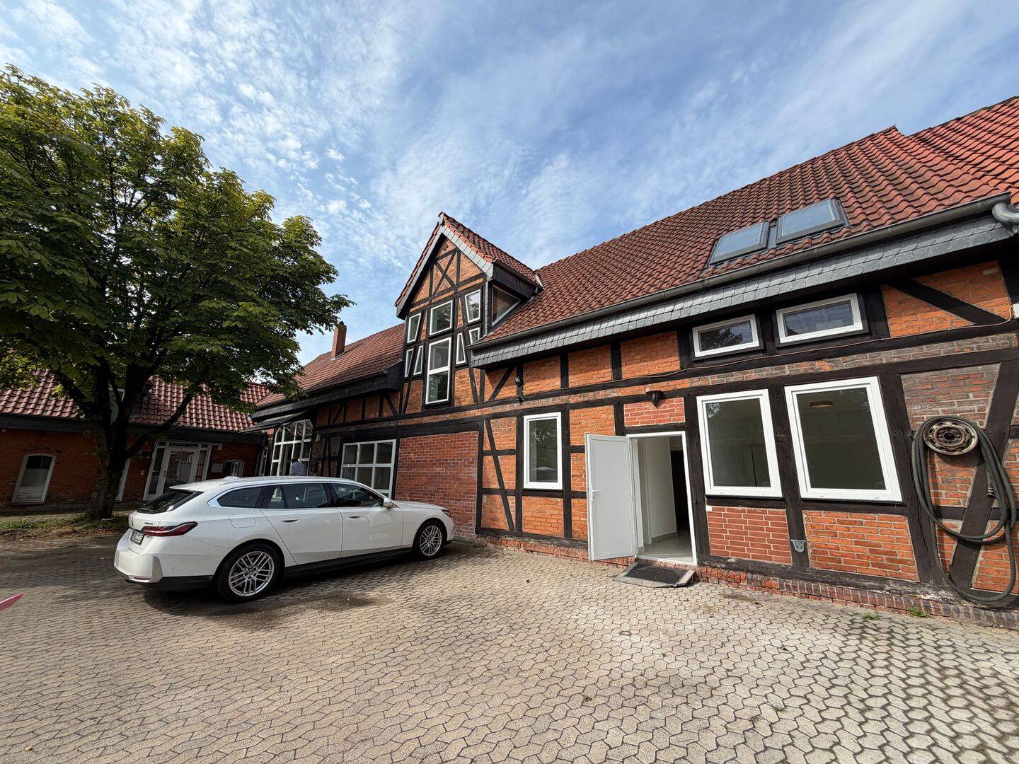 Dedenhausen – 3 Zimmer mit historischem Charme trifft auf modernen Wohnkomfort, 31311 Uetze