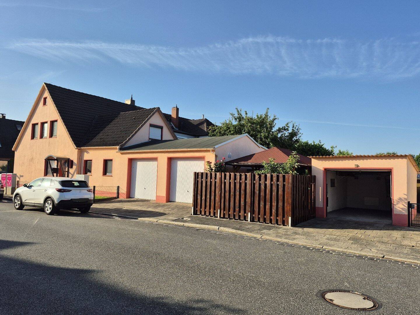 Reihenendhaus mit drei Garagen in Bremerhaven – Geestemünde, 27570 Bremerhaven (Geestemünde)