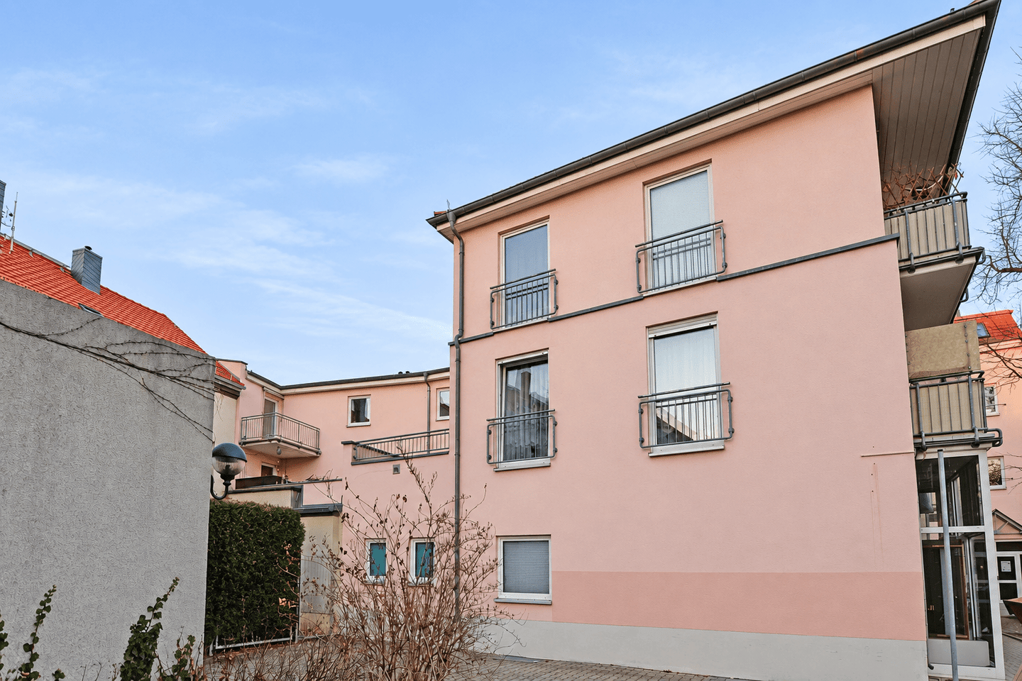 EINZIEHEN & WOHLFÜHLEN // Gut geschnittene 2-Raum-Wohnung mit Einbauküche & Balkon, 4420 Markranstädt