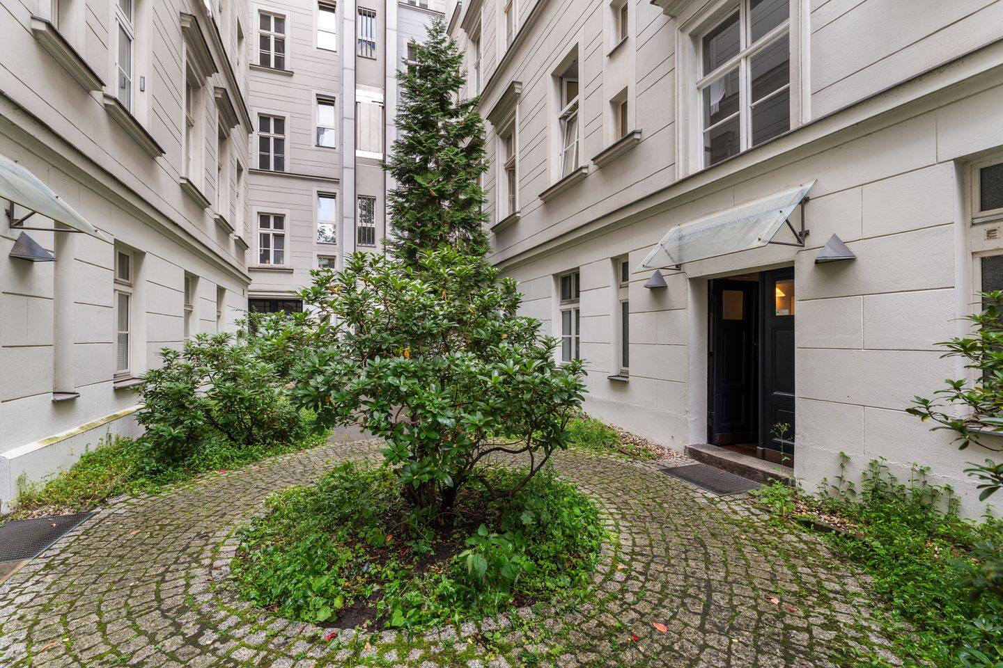 Wohnung in Berlin, 10787 Berlin (Charlottenburg-Wilmersdorf Charlottenburg Schöneberg Tiergarten)
