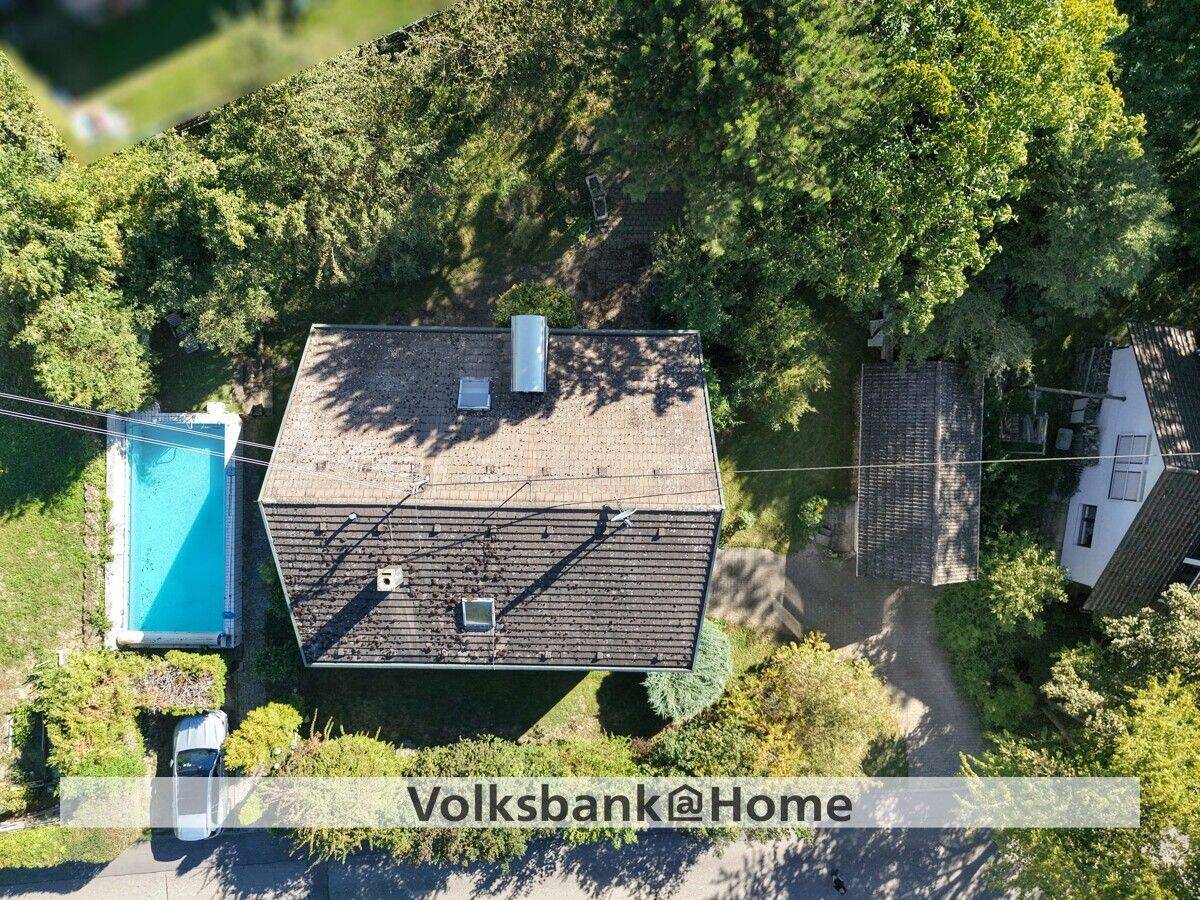 Wohntraum mit Potenzial auf großem Grundstück inkl. Pool – 2 Garagen & Aussichtsgarantie in Emmingen, 72202 Nagold