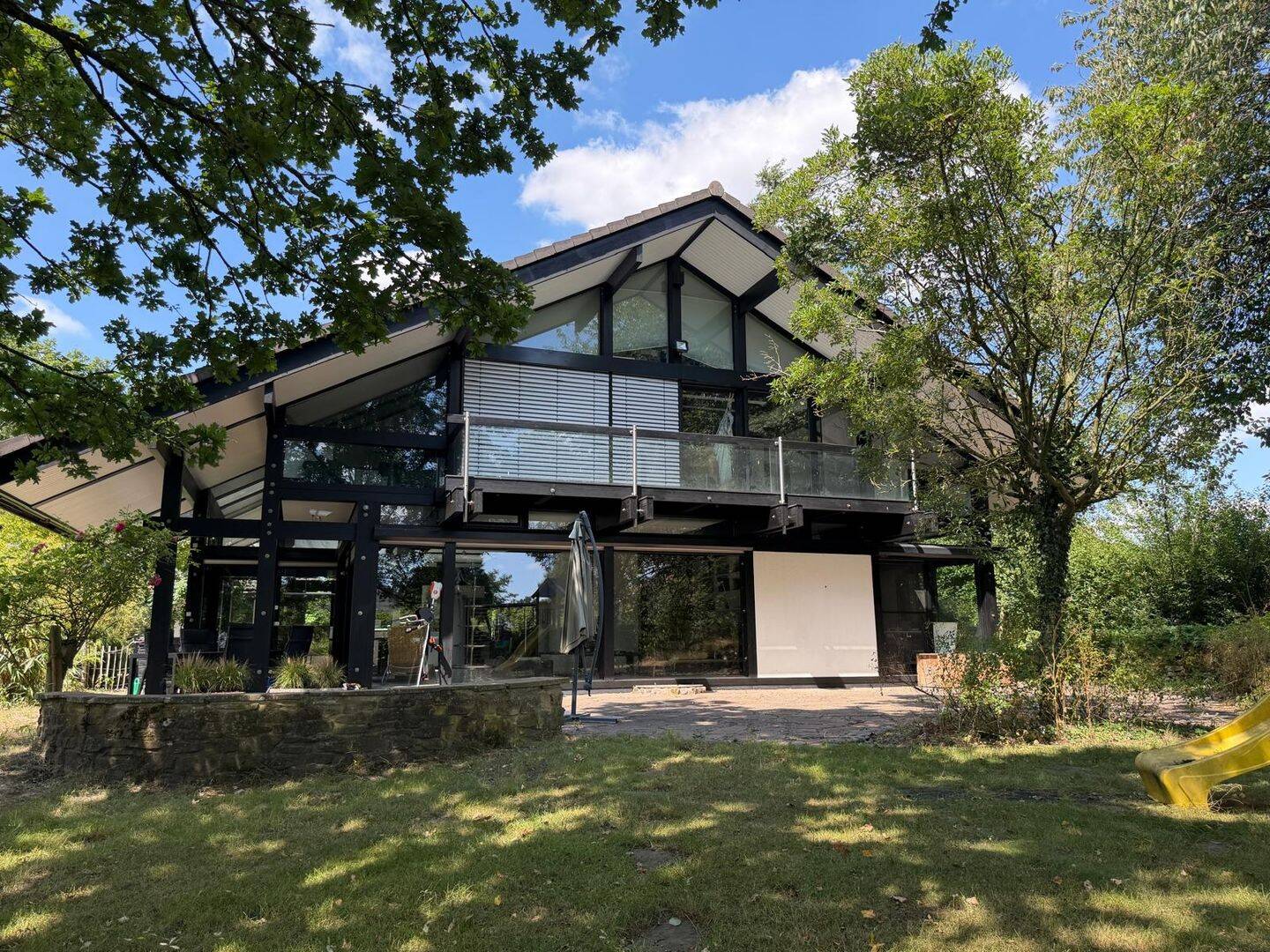 Lichtdurchflutetes HUF HAUS-Idyll: Exklusives Fachwerk-Ambiente auf 4.070 m² Eigentumsgrundstück, 49143 Bissendorf