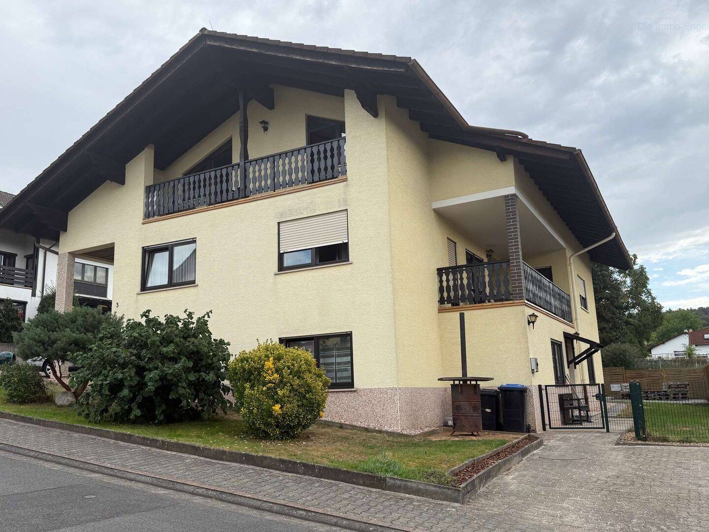 Ein Zuhause mit Ausbaupotenzial – gepflegtes Einfamilienhaus mit ELW in Rai-Breitenbach, 64747 Breuberg