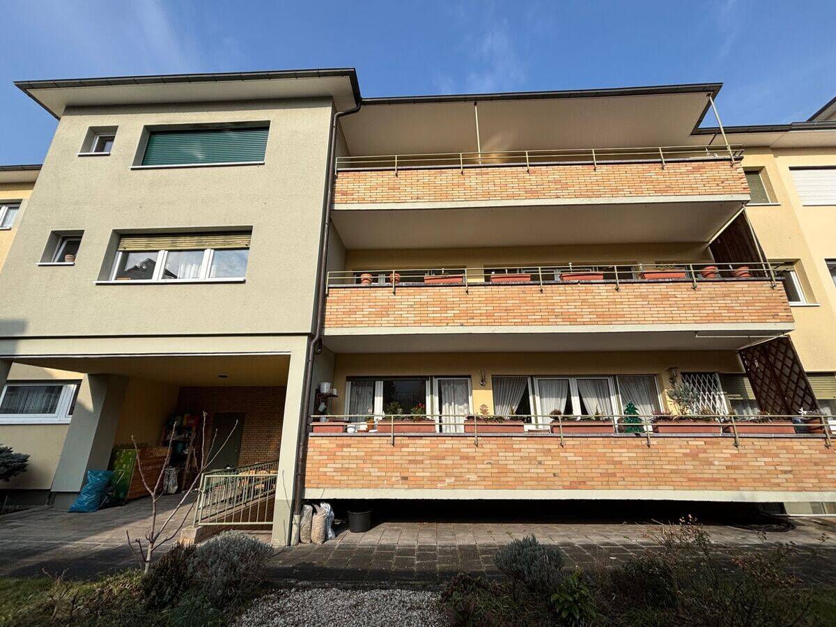 Großzügige 4-Zimmer-Wohnung mit Balkon und viel Potenzial zur individuellen Gestaltung, 63069 Offenbach am Main (Lauterborn Offenbach am Main Rosenhöhe)