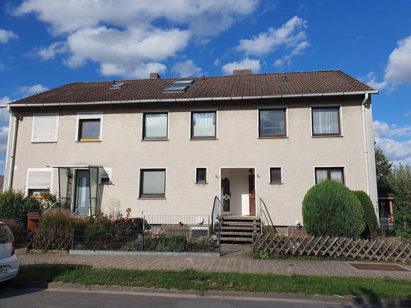 Platz für die Familie: Reihenhaus mit großem Garten, Garage und Energieklasse D in Bredenbeck, 30974 Wennigsen (Deister)