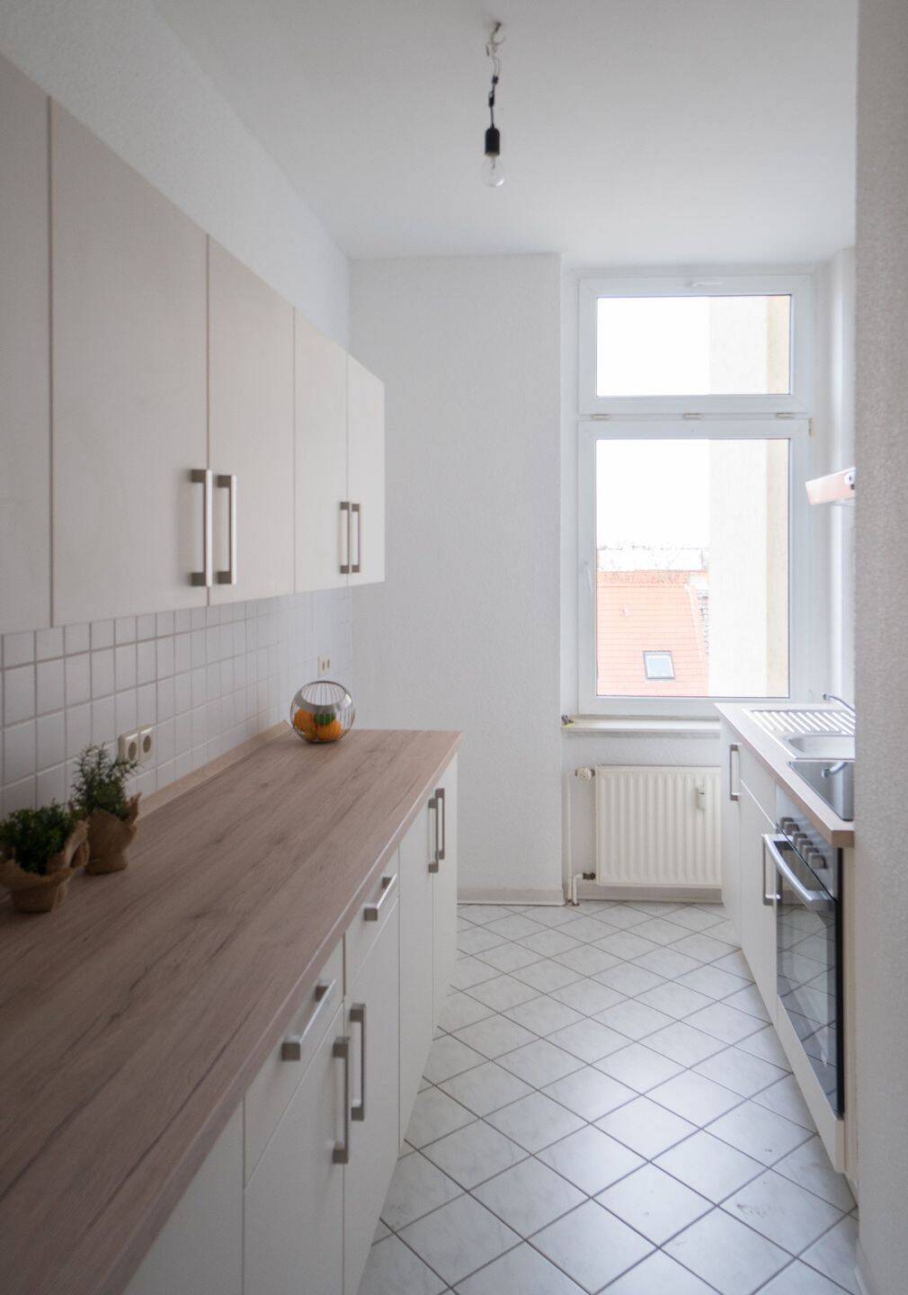 Hübsches Nest mit Balkon, Einbauküche und Aufzug, 39108 Magdeburg (Altstadt Stadtfeld Ost)
