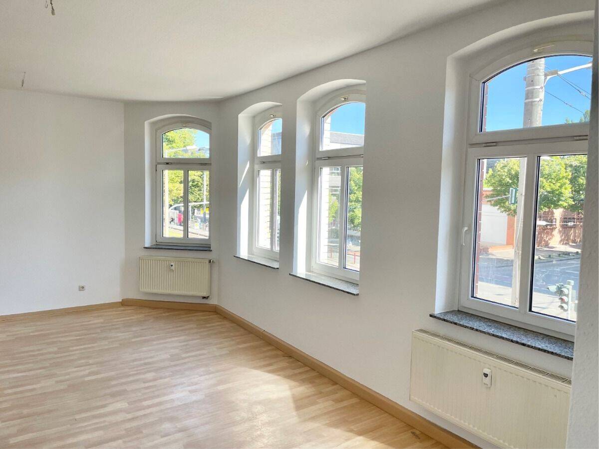 SEHR SCHÖN! Gut geschnittene und helle 2-Zimmer Wohnung, 99089 Erfurt (Altstadt Andreasvorstadt Berliner Platz Ilversgehofen Rieth)