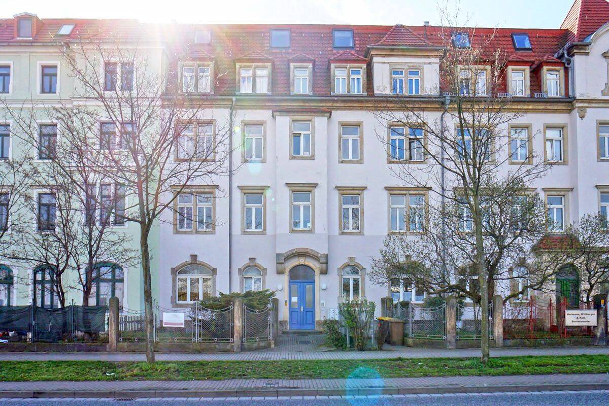 Friedrichstadt: Wanne + Laminat, 1159 Dresden