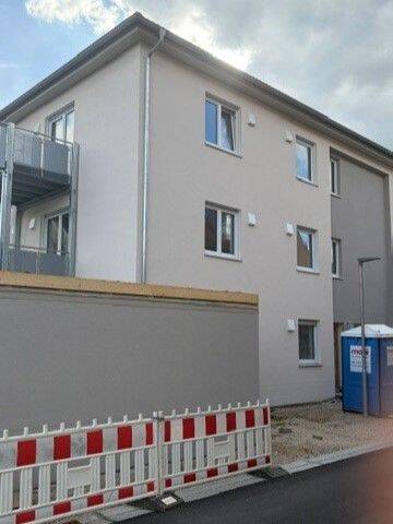 NEUBAU – 3-Zimmer-Wohnung mit Balkon und KFZ-Stellplatz, 91757 Treuchtlingen