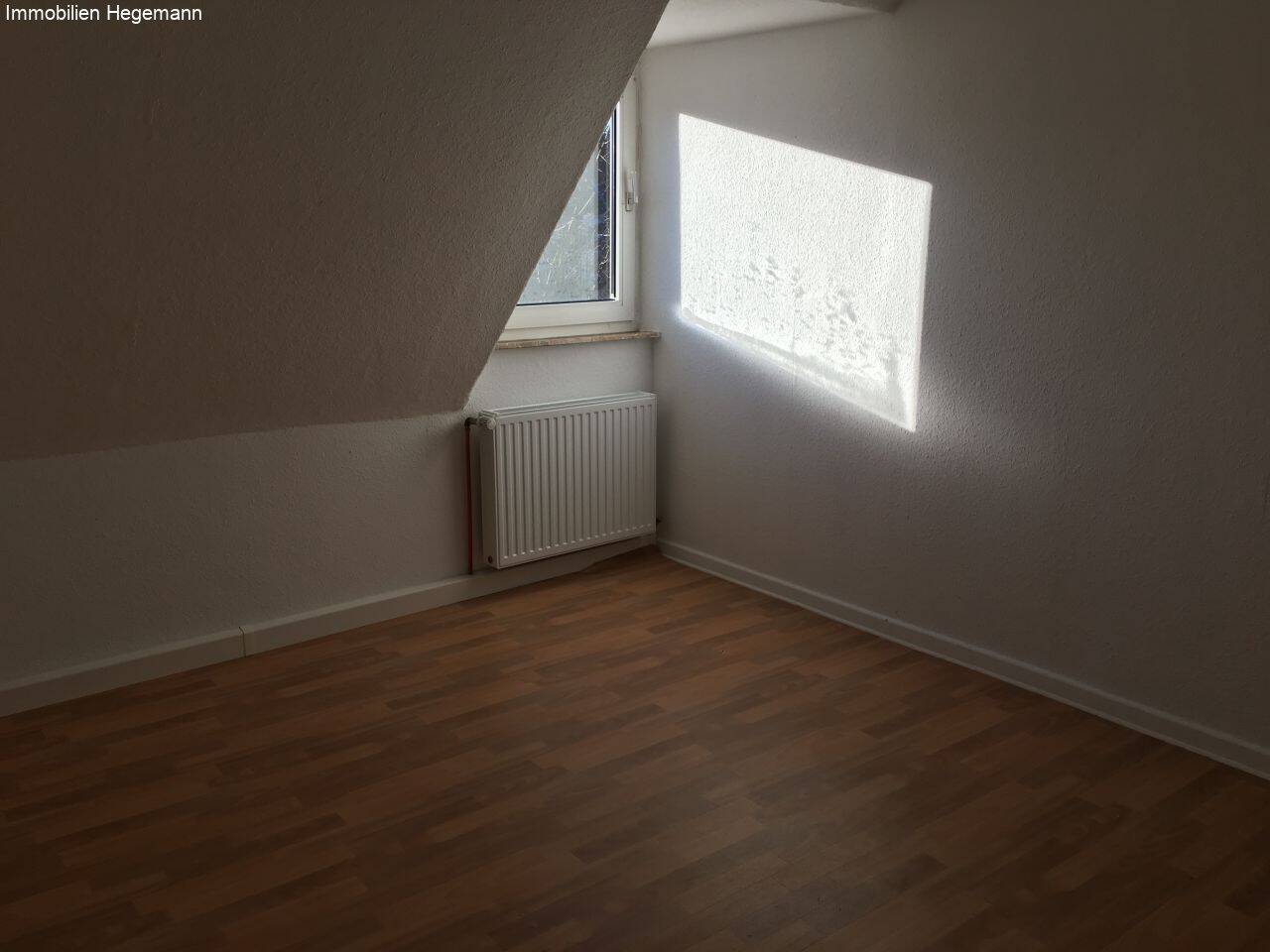 2-Zimmer-Wohnung in der Fußgängerzone zu vermieten! – Ideal für Studenten, 26721 Emden (Barenburg Conrebbersweg Früchteburg Harsweg Stadtzentrum)