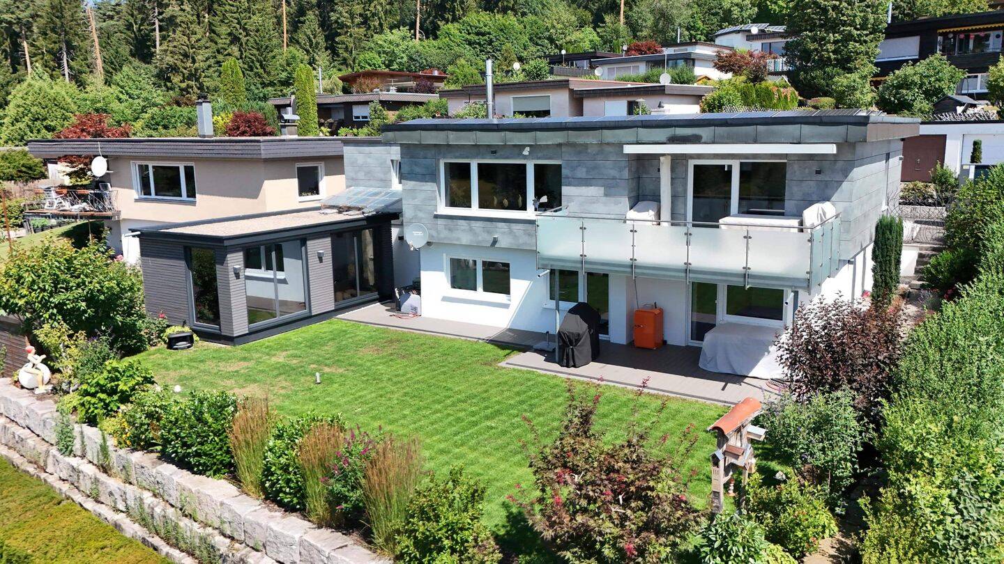 Außergewöhnliche Villa im Bungalow-Stil – Stilvolle Architektur in exklusiver Randlage, 72250 Freudenstadt
